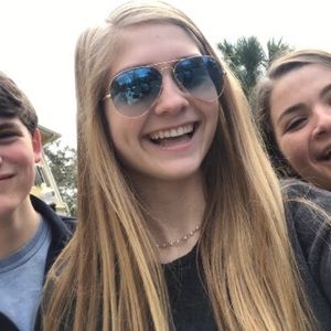 Meet your Posher, Elisabeth